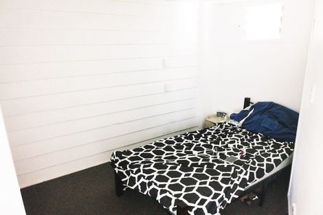 Photo of property in 39a Forrest Hill Road, Milford, Auckland, 0620