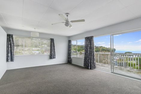Photo of property in 3 Capitol Road, Matakatia, Whangaparaoa, 0930