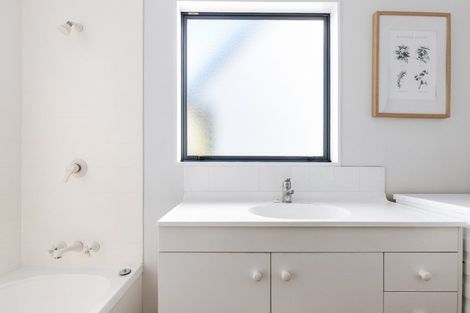 Photo of property in 12 Zachary Place, Welcome Bay, Tauranga, 3112