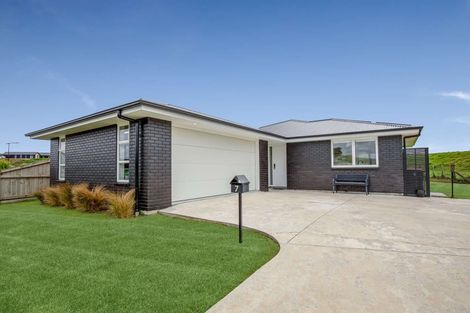 Photo of property in 7 Magnolia Lane, Kelvin Grove, Palmerston North, 4414