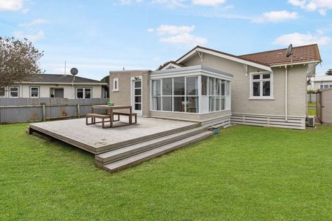 Photo of property in 1a Aotea Street, Castlecliff, Whanganui, 4501