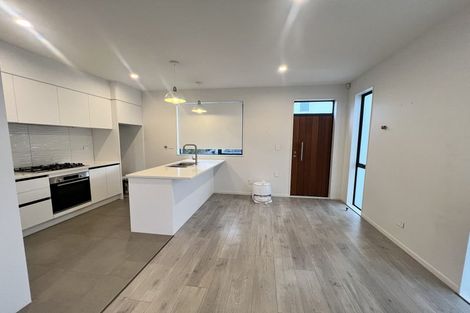 Photo of property in 4e Montmere Avenue, Te Atatu Peninsula, Auckland, 0610