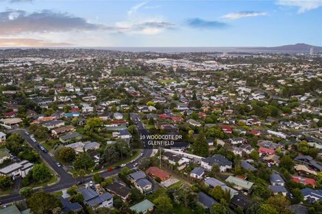 Photo of property in 19 Woodcote Drive, Glenfield, Auckland, 0629