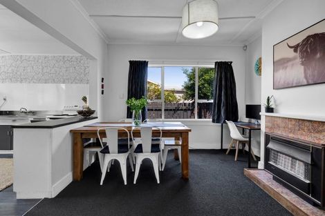 Photo of property in 3 Tukapa Street, Westown, New Plymouth, 4310