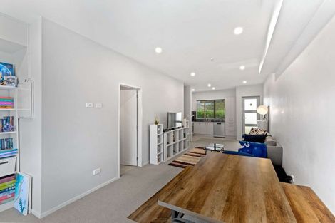 Photo of property in 26/11 Ray Small Drive, Papakura, 2110