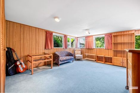 Photo of property in 18 Harewood Grove, Pinehaven, Upper Hutt, 5019