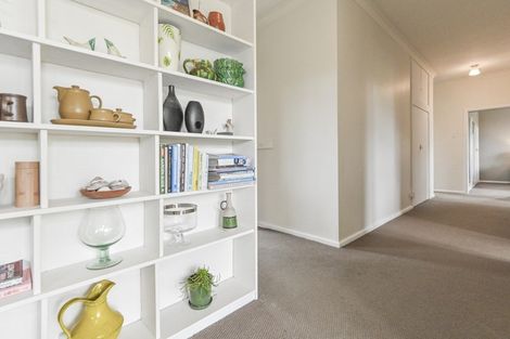 Photo of property in 11 Elizabeth Place, Clive, 4102