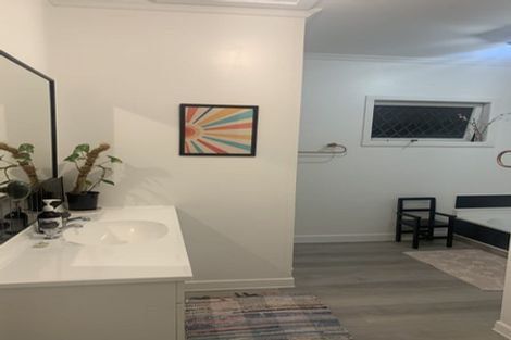 Photo of property in 73 Wallath Road, Westown, New Plymouth, 4310