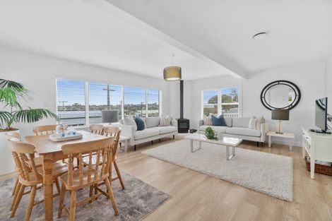 Photo of property in 38 Aramoana Avenue, Devonport, Auckland, 0624