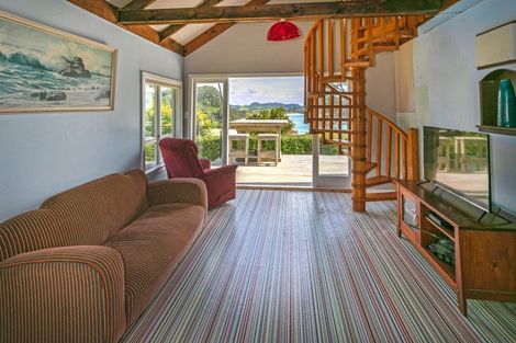 Photo of property in 69 Pye Place, Hot Water Beach, Whitianga, 3591