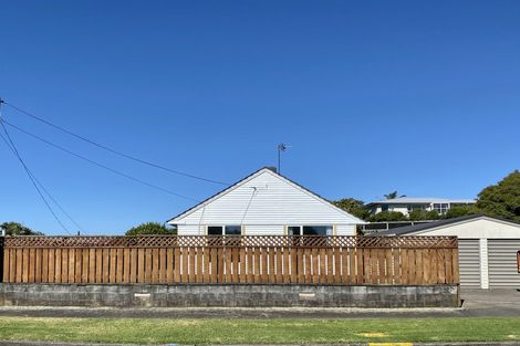 Photo of property in 18 Bedford Street, Fitzroy, New Plymouth, 4312