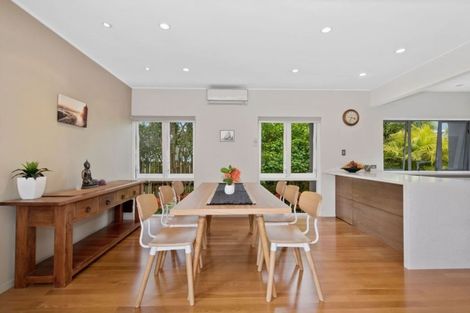 Photo of property in 20 Aberdeen Road, Campbells Bay, Auckland, 0620