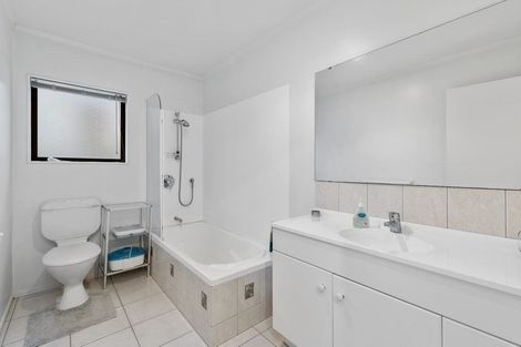 Photo of property in 50 Bronzewing Terrace, Unsworth Heights, Auckland, 0632
