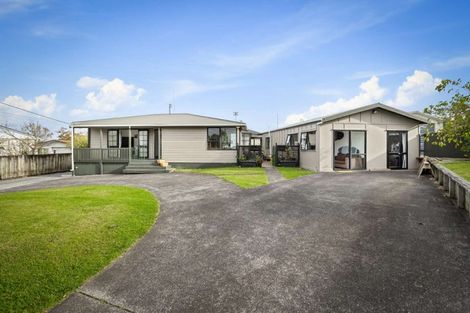 Photo of property in 276 Sturges Road, Henderson, Auckland, 0612