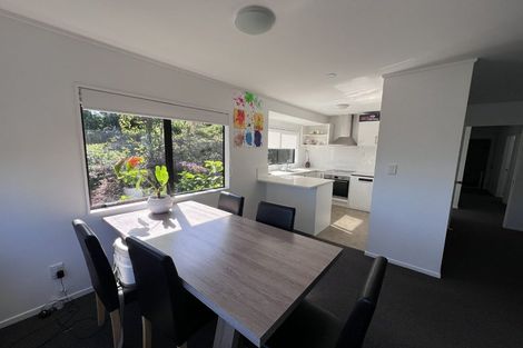 Photo of property in 14 Royalty Rise, Red Beach, 0932