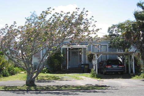 Photo of property in 72 Niblett Street, Whanganui, 4500