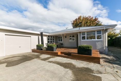 Photo of property in 13 Avenue Road, Greenmeadows, Napier, 4112