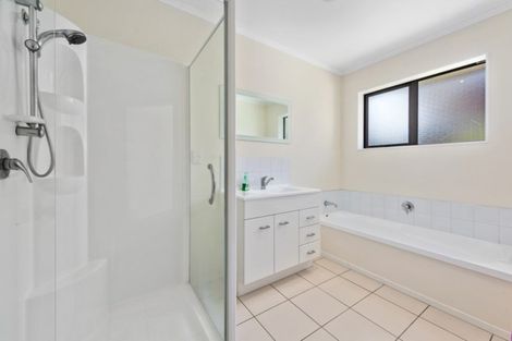 Photo of property in 1a Garth Lane, Maoribank, Upper Hutt, 5018