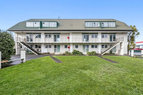 Photo of property in 2/21 Britannia Street, Petone, Lower Hutt, 5012