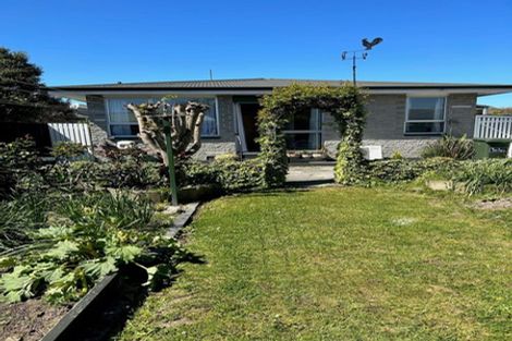 Photo of property in 2/77 Roberta Drive, Somerfield, Christchurch, 8024