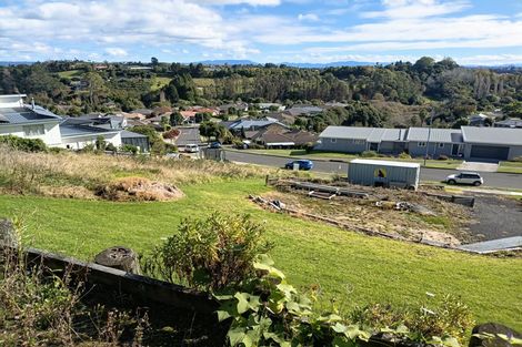 Photo of property in 77 Oteki Park Drive, Welcome Bay, Tauranga, 3112