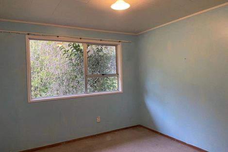 Photo of property in 12 Pankhurst Place, Sunnyvale, Auckland, 0612