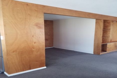 Photo of property in Churchill Flats, 213 The Terrace, Wellington Central, Wellington, 6011