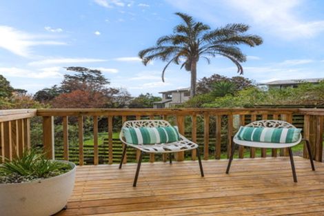 Photo of property in 3/9 Fuchsia Place, Birkdale, Auckland, 0626