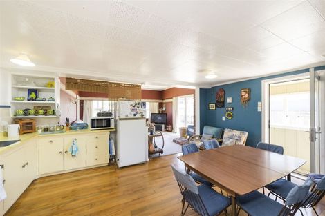 Photo of property in 11 Hunia Terrace, Himatangi Beach, Foxton, 4891