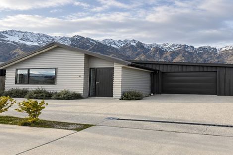 Photo of property in 51 Drysdale Road, Jacks Point, 9371