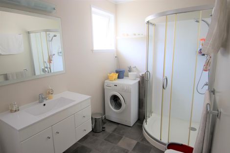 Photo of property in 31 Yorke Road, Haruru, 0204