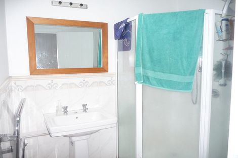 Photo of property in 1615 Great North Road, Waterview, Auckland, 1026