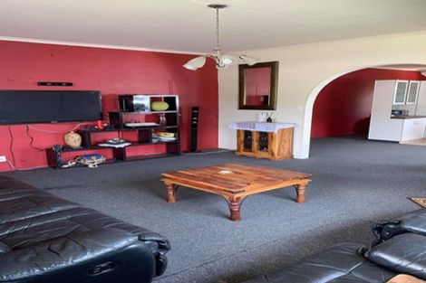 Photo of property in 9 Shamrock Street, Takaro, Palmerston North, 4412