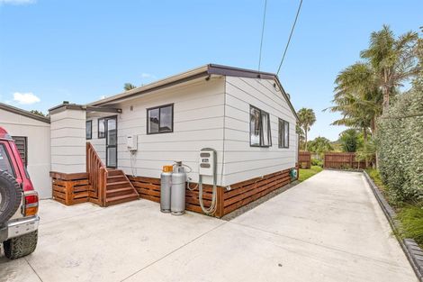 Photo of property in 35b Parakai Avenue, Parakai, 0830