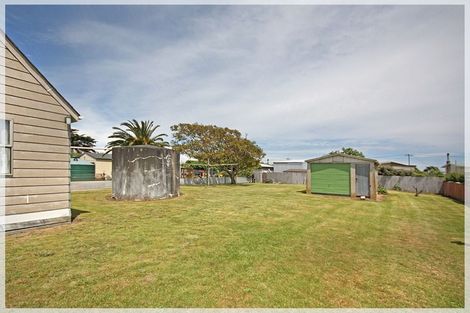 Photo of property in 16 Nuku Street, Tangimoana, 4822