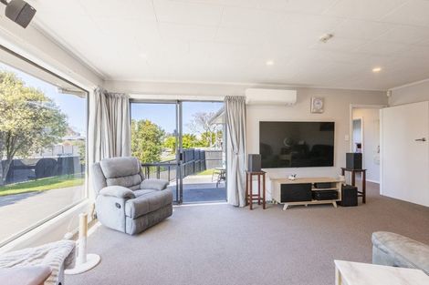 Photo of property in 6 Wynyard Crescent, Tamatea, Napier, 4112