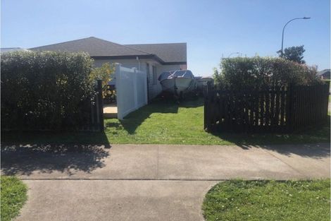 Photo of property in 9 Rere Awa Road, Glenbrook, 2681