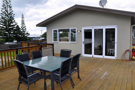 Photo of property in 174a Seaforth Road, Waihi Beach, 3611