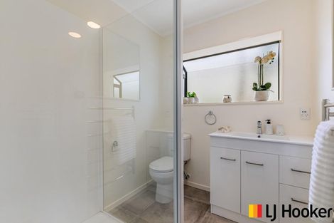 Photo of property in 38 Wairere Road, The Gardens, Auckland, 2105