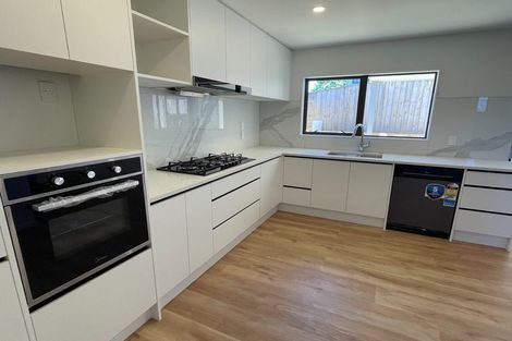 Photo of property in 6b Cairngorm Place, Highland Park, Auckland, 2010