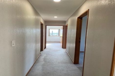 Photo of property in 454 Taupaki Road, Kumeu, 0892