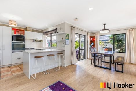 Photo of property in 4 Croftview Road, Wattle Downs, Auckland, 2103