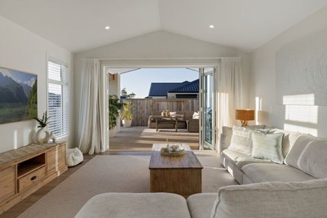 Photo of property in 4 Kuakua Close, Papamoa Beach, Papamoa, 3118