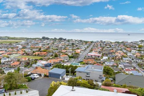 Photo of property in 14 Winston Place, Kew, Dunedin, 9012