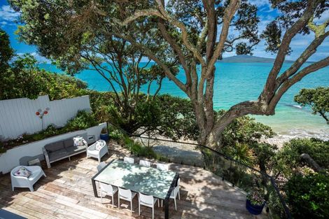 Photo of property in 2 Old Lake Road, Narrow Neck, Auckland, 0624