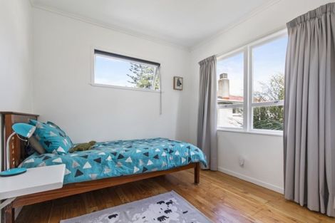 Photo of property in 85 Barrys Road, Glendene, Auckland, 0602