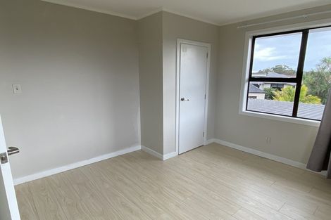 Photo of property in 17 Bradbury Road, Botany Downs, Auckland, 2010