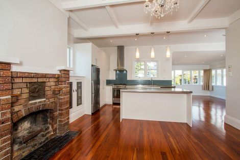 Photo of property in 120 West End Road, Westmere, Auckland, 1022
