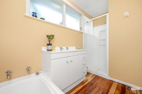 Photo of property in 18 Harewood Grove, Pinehaven, Upper Hutt, 5019