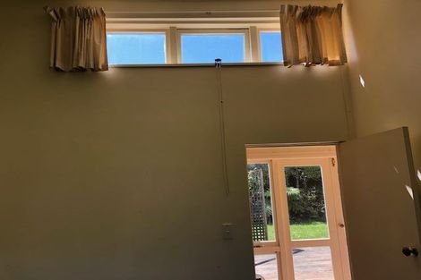 Photo of property in 160 Newlands Road, Newlands, Wellington, 6037